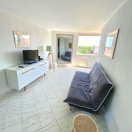 Appartement Spacieux 65M2, Avec Piscine Et Parking Фрежус Екстер'єр фото